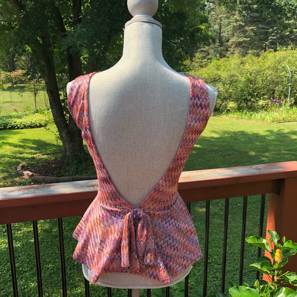Knit peplum V-back peplum tank - Picture 8 of 8